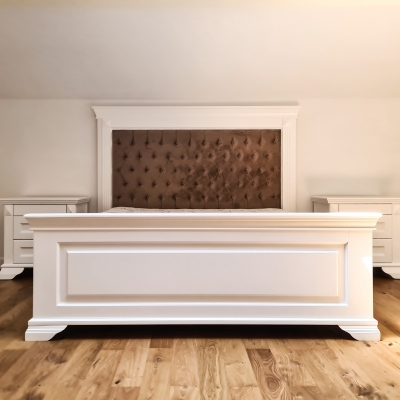 White classic bedroom